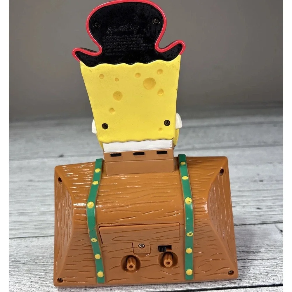 Sponge Bob Square Pants Pirate Alarm Clock & Coin Penny Bank 2006 Viacom